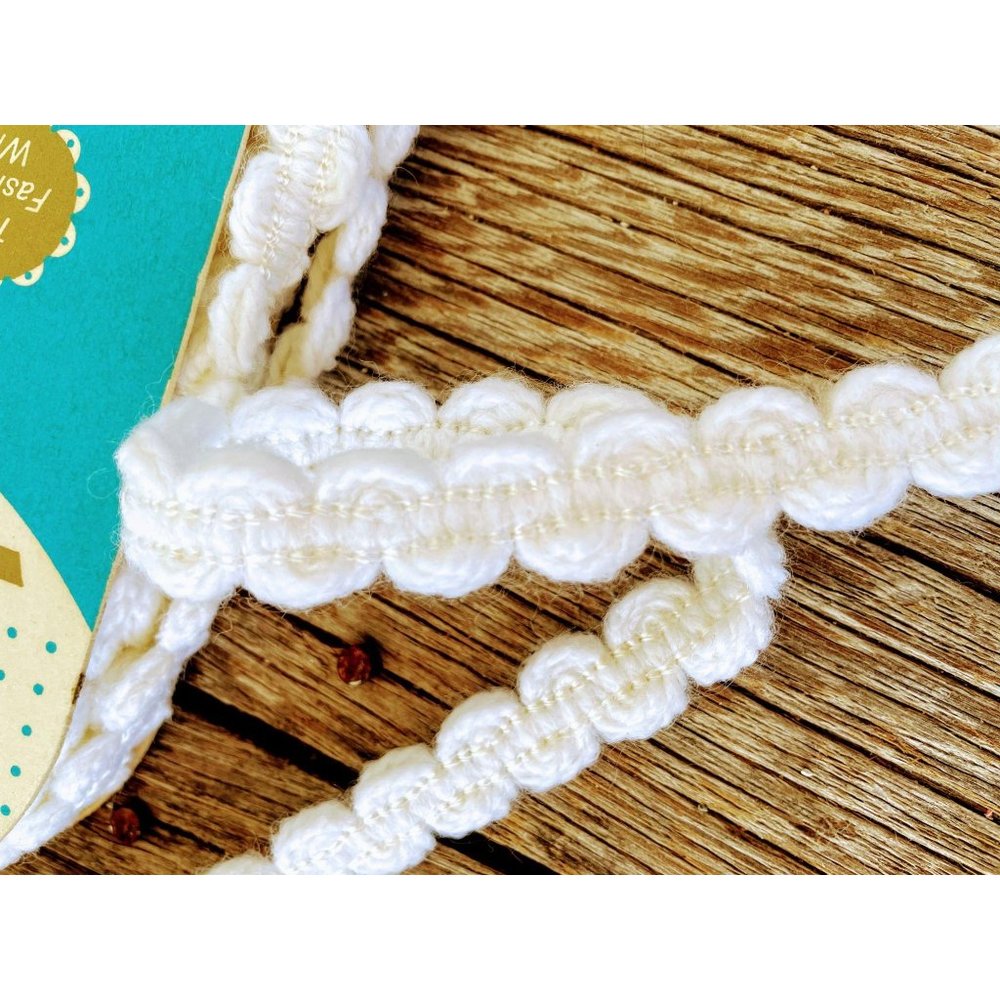Vintage 11+ yards White Orlon Trim - Picture 5 of 5